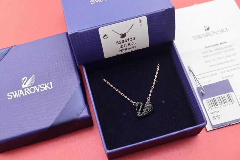 Swarovski Necklace 01lyr35
